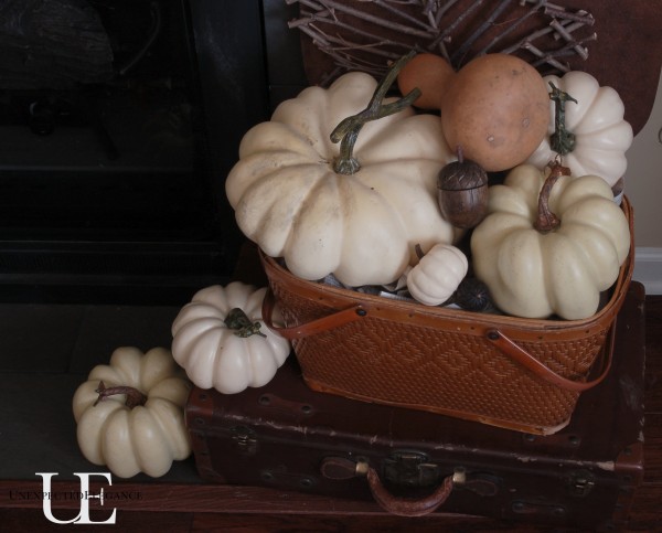 Fall is right around the corner!  Are you dreaming of cooler weather yet?  Check out this easy Fall Mantel Makeover, complete with a FREE paper flower garland. 