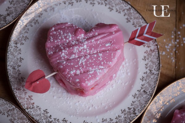 Mini Heart Cakes with FREE Arrow Printable Download