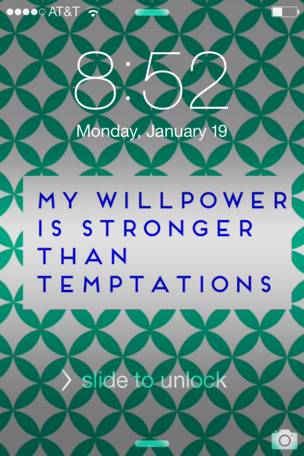 Do you need an ongoing reminder to "stay the course"?  Get 4 FREE PHONE WALLPAPERS with inspirational quotes to keep you motivated!  These are great when you are trying to tackle a weight loss goal.