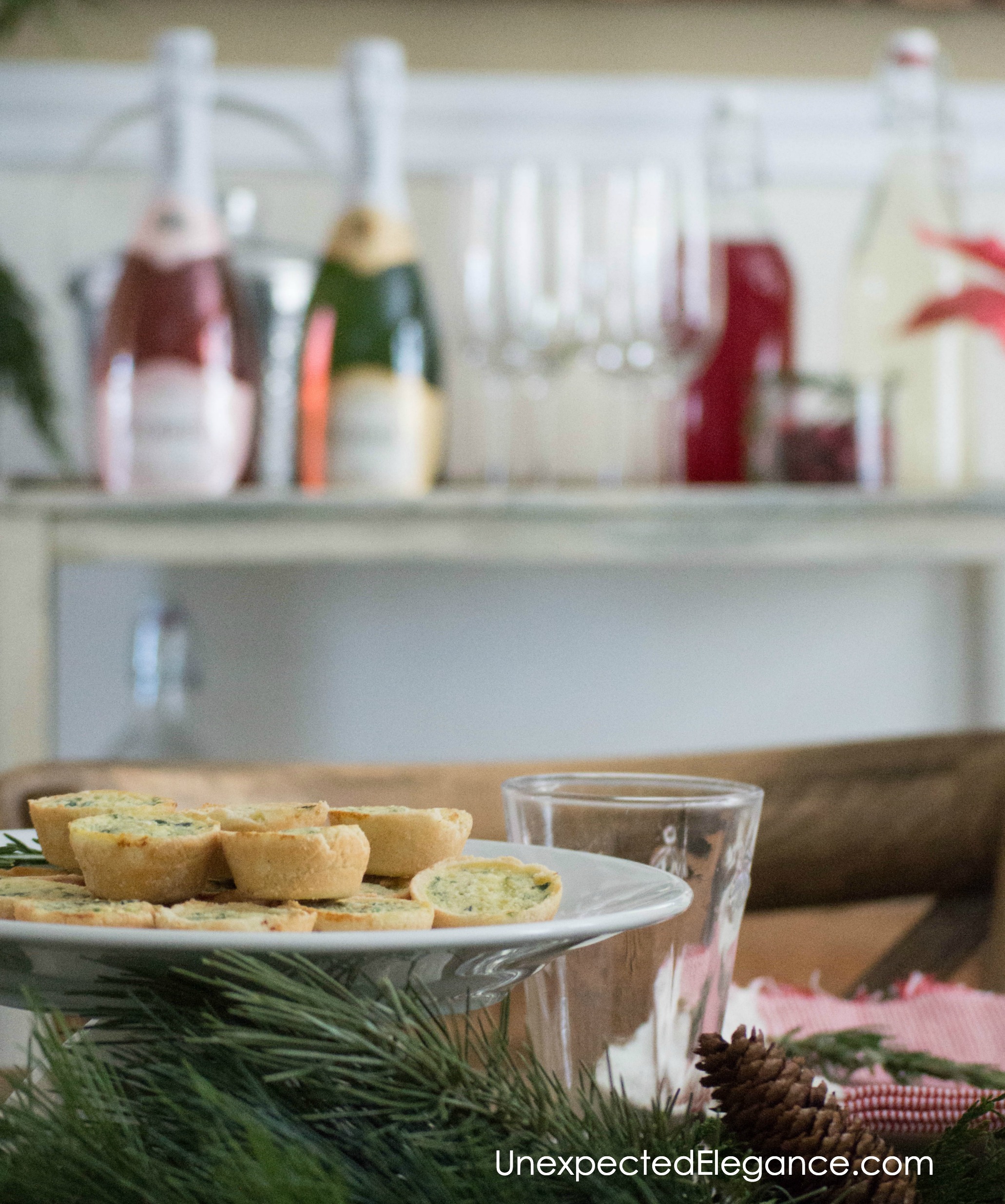 Kick off the holiday season and throw together a quick brunch for some of your girlfriends! This simple Christmas Brunch will give you time to relax and enjoy the hustle and bustle.