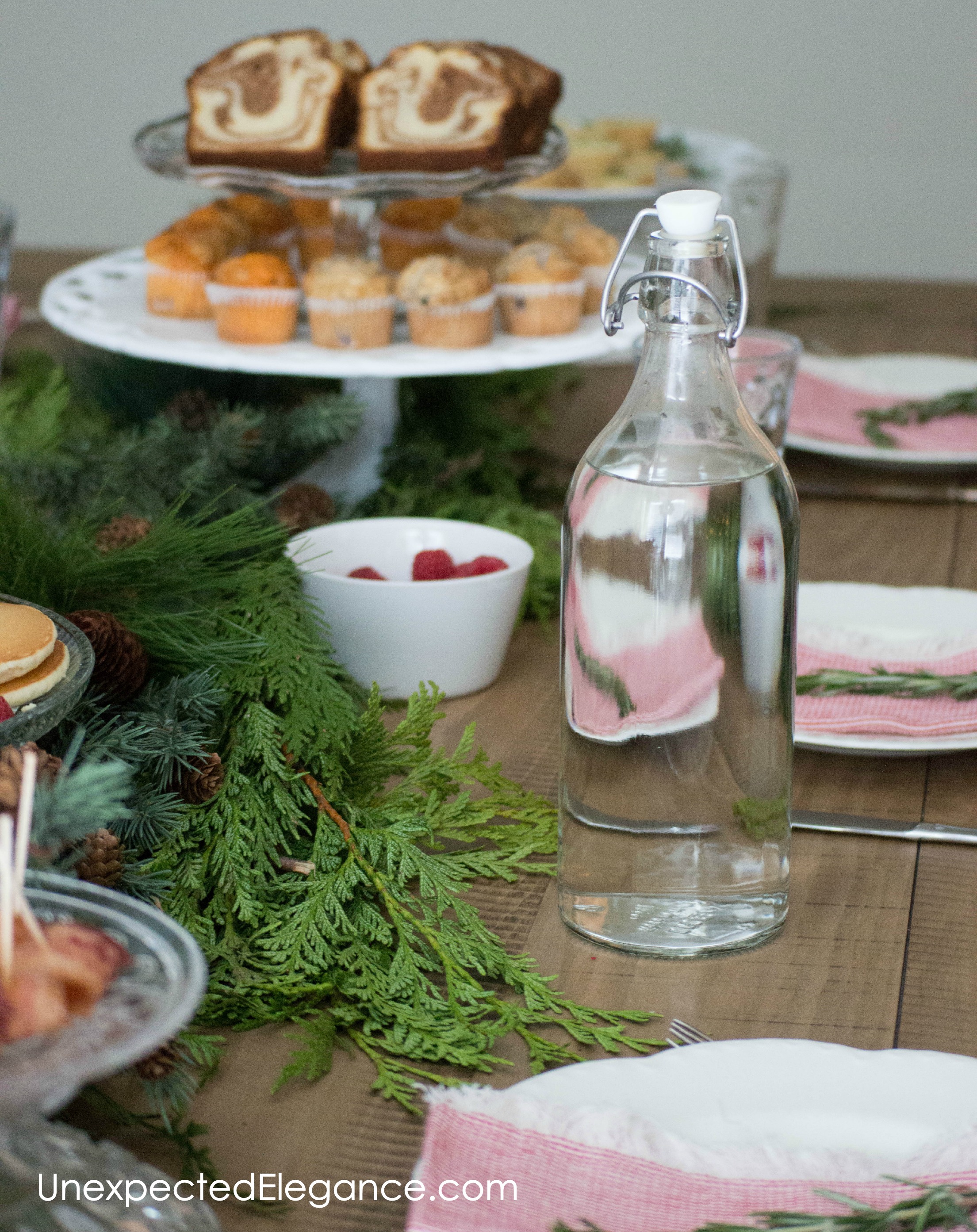 Kick off the holiday season and throw together a quick brunch for some of your girlfriends! This simple Christmas Brunch will give you time to relax and enjoy the hustle and bustle.