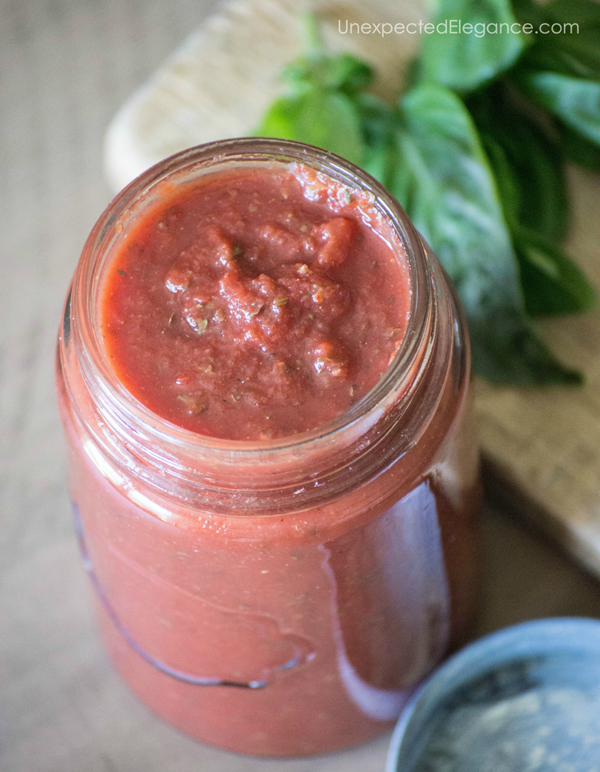 Are you trying to cut out preservative and additives from your diet? Try this homemade pizza sauce. It is packed with flavor, easy to make, and delicious!