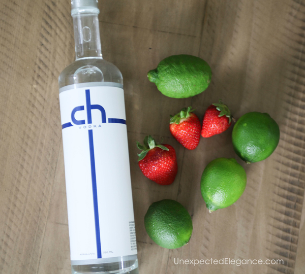 Check out this delicious recipe for a Strawberry Limeade Vodka cocktail! Perfect for those summer parties or get-togethers!