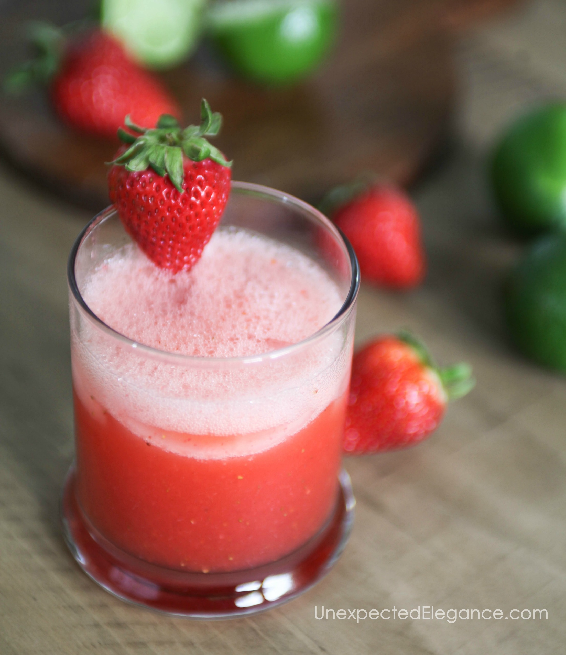Check out this delicious recipe for a Strawberry Limeade Vodka cocktail! Perfect for those summer parties or get-togethers!