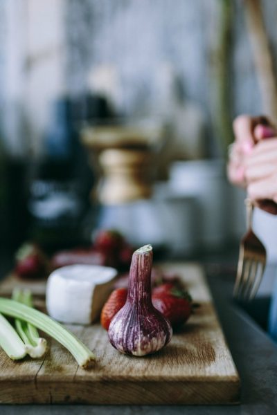 Get some great farmhouse inspired kitchen ideas!