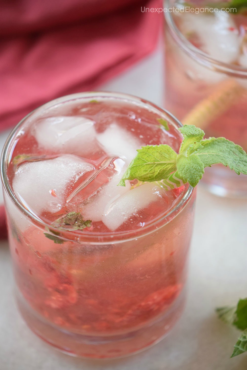 Non-alcoholic Raspberry Mojito