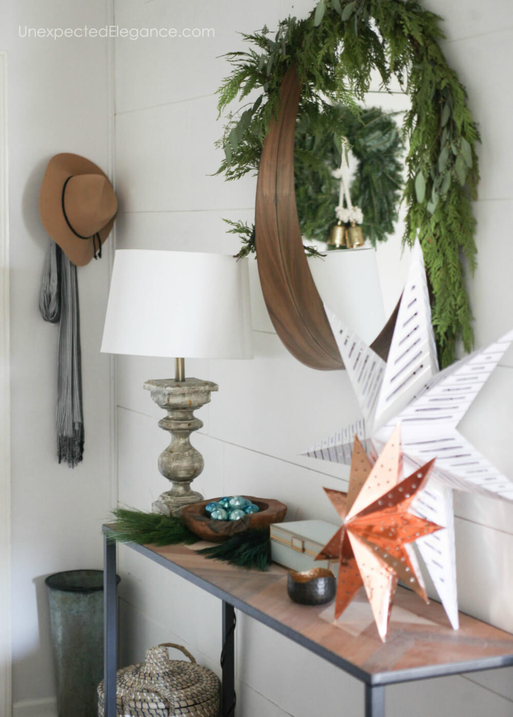 Festive holiday decor that is simple and easy!