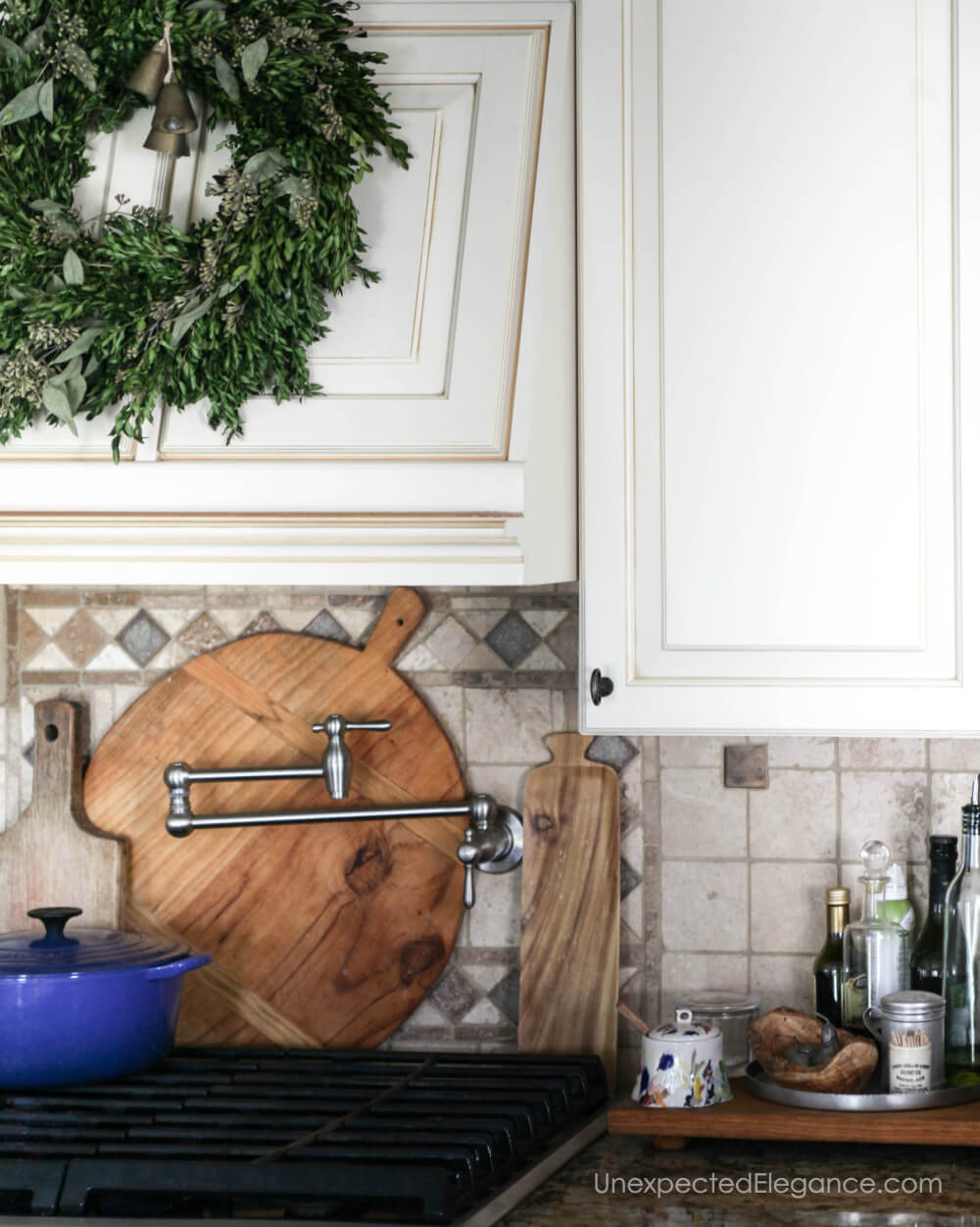 Simple holiday decor touches.