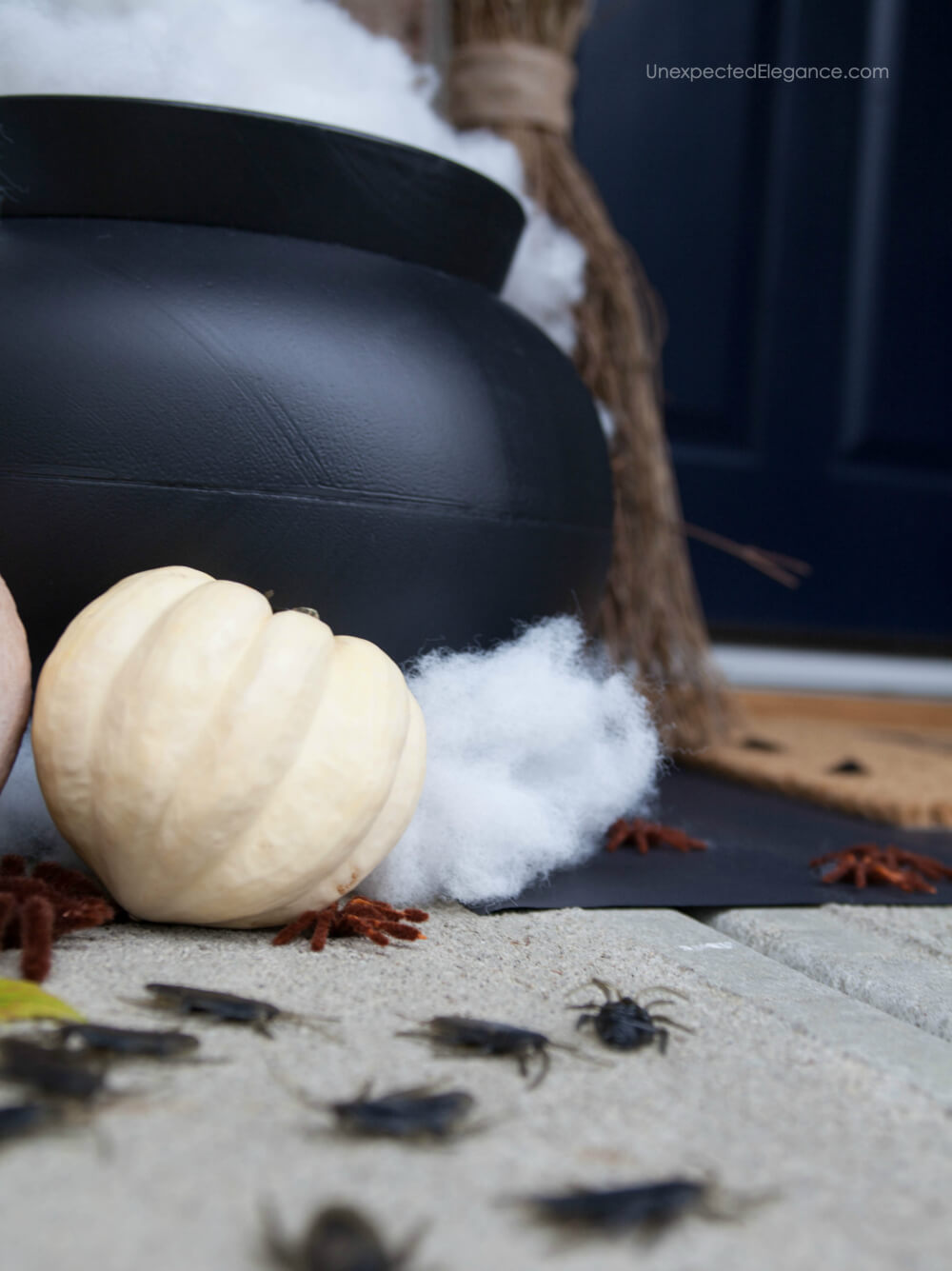 Smoky cauldron tutorial for Halloween!