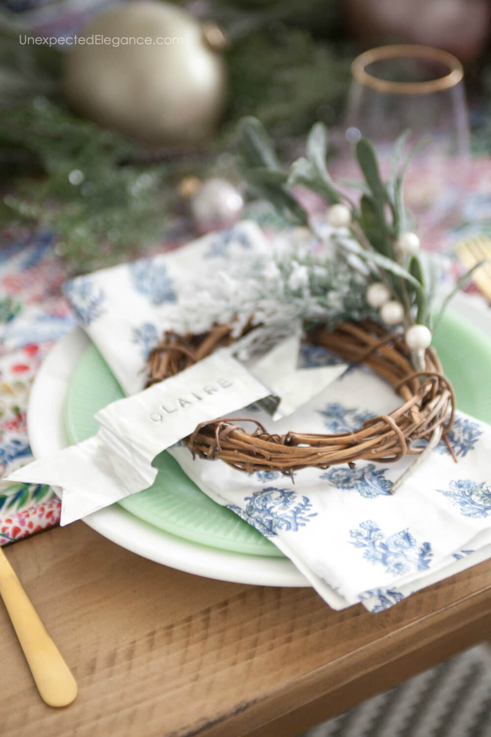 A beautiful holiday table complete with individual wreaths for guest to take home!