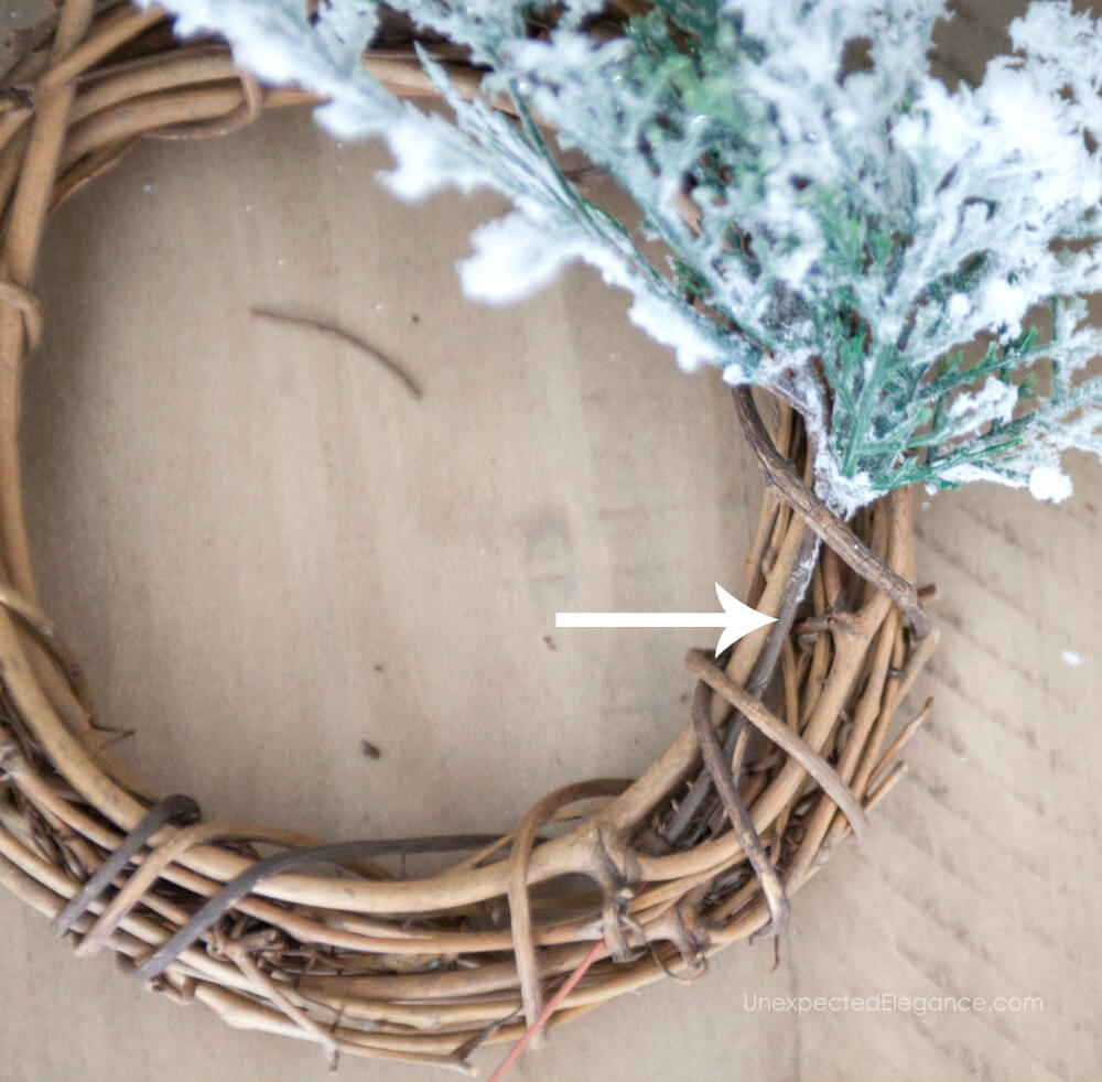 How to create your own mini wreaths!