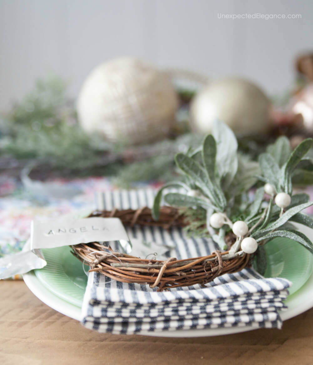 Want to change it up a little this year?  Check out this holiday tablescape using non-traditional colors for a different color scheme this year!